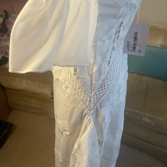 NWT Self-Portrait White Embroidered Dress. Sz 6 - Picture 10 of 11